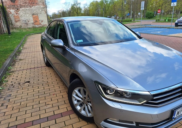 Volkswagen Passat cena 72000 przebieg: 164000, rok produkcji 2019 z Żary małe 781